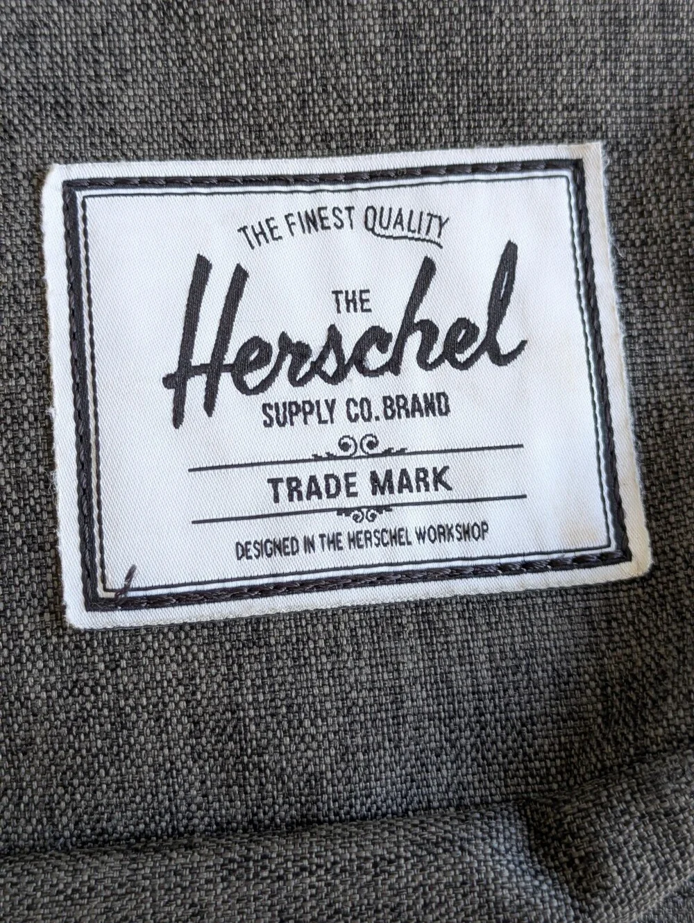 Herschel Pop Quiz Backpack Black Raven Crosshatch Gray Textured Fabric
